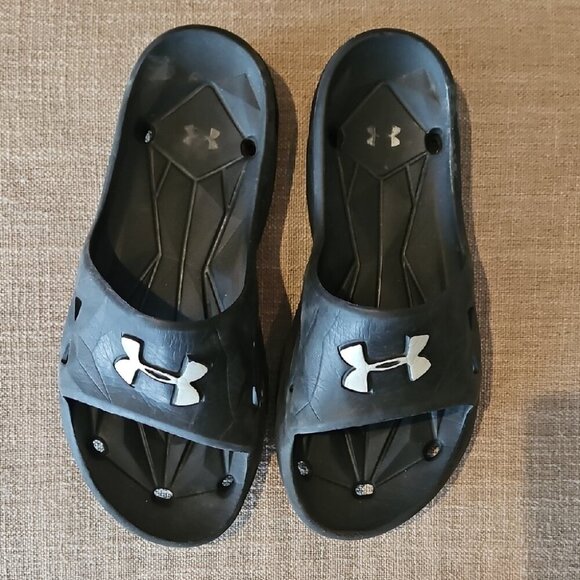 Under Armour Black Slides with Logo - Picture 1 of 3